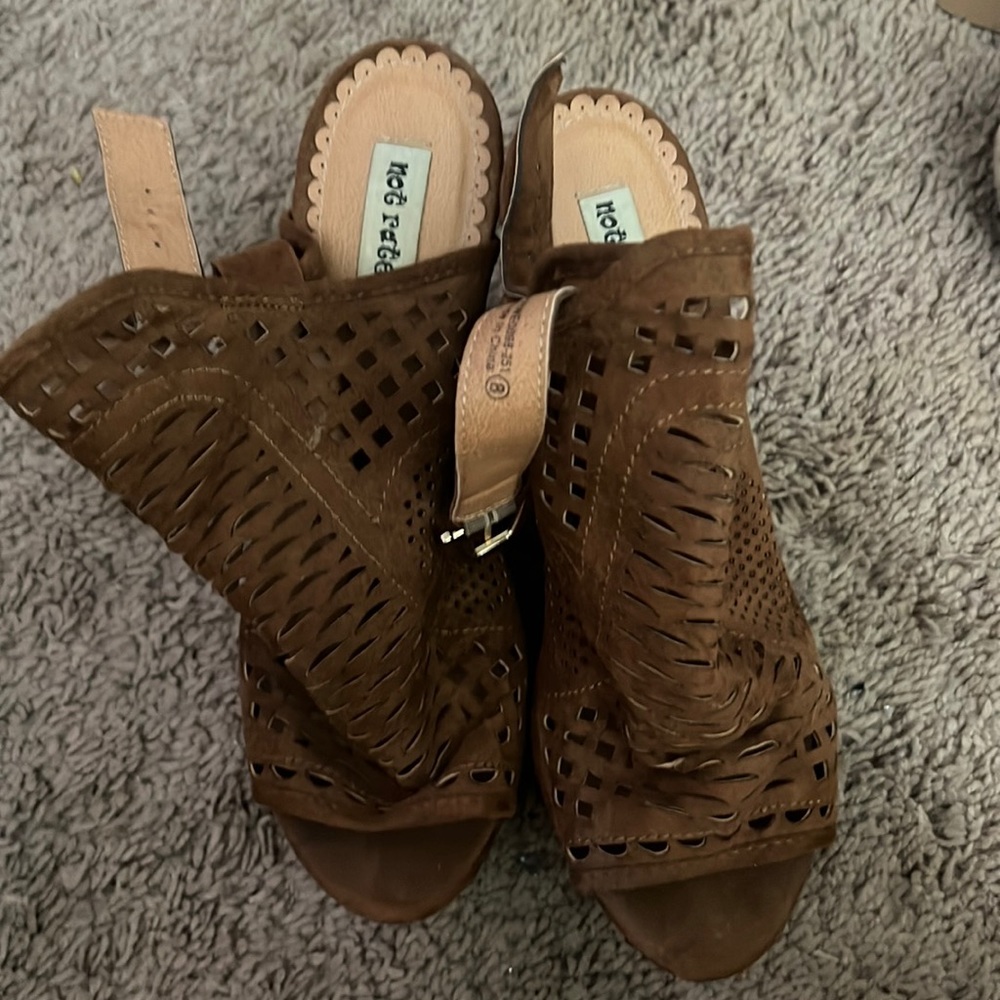 Size 8 not rated wedges